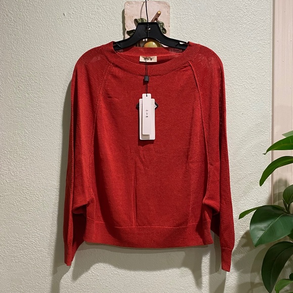 Linen Top - Picture 1 of 5